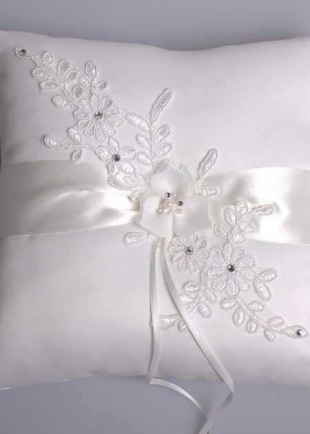 Cuscini portafedi ricamati a mano bianco o avorio vendita online