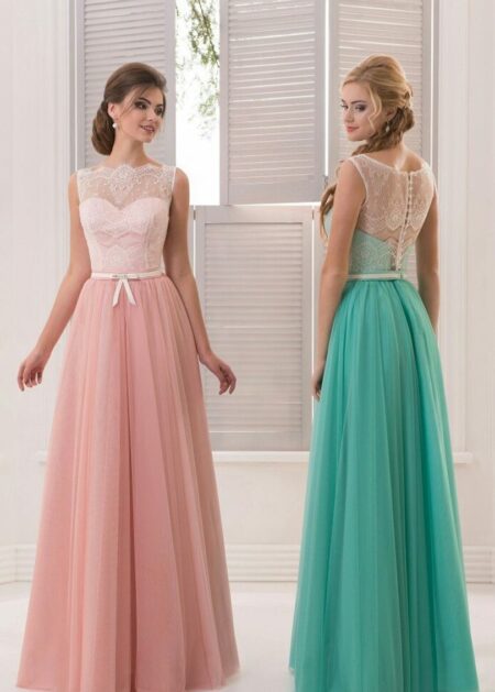 Romantico abito da cerimonia lungo collezione 2021 in tulle e pizzo cintura in raso con decorazioni luminose