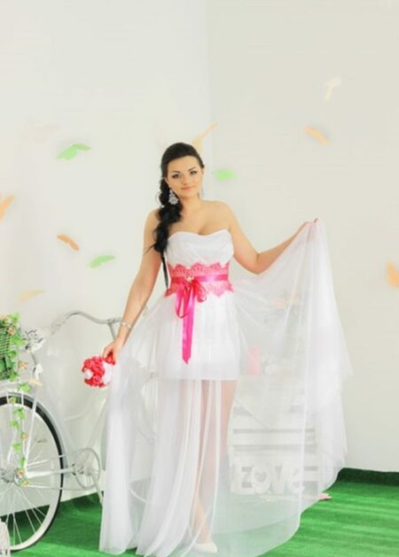 Vestiti 18 anni economici stile impero in chiffon con scollo a cuore e cintura decorata in pizzo e raso con un fiocco e pietre scintillanti