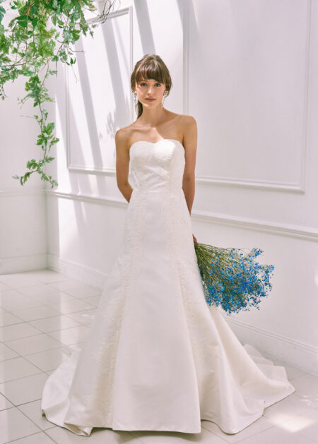 Abito da sposa a sirena online con scollo a cuore fatto in satin