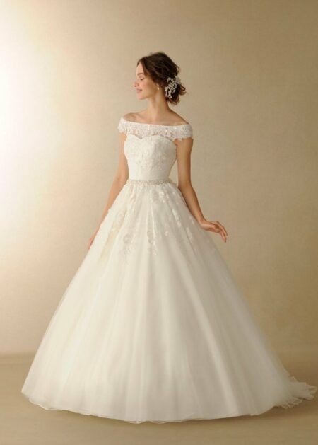 Abito da sposa principesco online con scollo a barca in pizzo