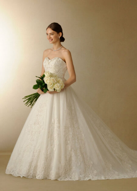 Abito da sposa principesco in organza e pizzo