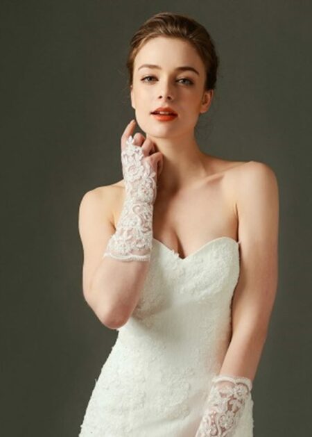 Guanti da sposa ricamati con pizzo e strass senza dita online economici