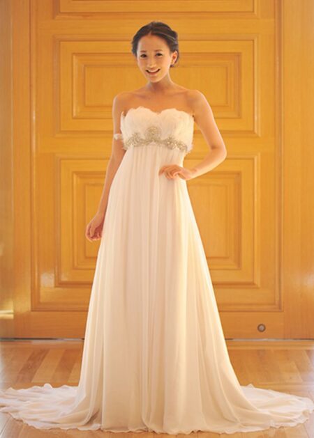 Abito da sposa economico stile impero in chiffon modello caratterizzato da una linea semplice e morbida