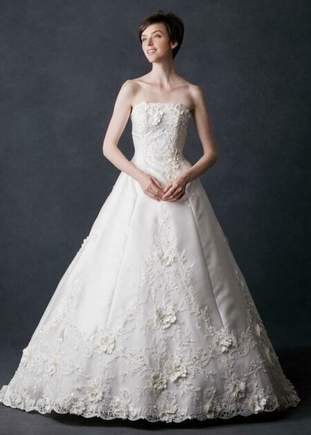 Abito da sposa in contrassegno, fatto in raso e pizzo scollo dritto in vendita online shop