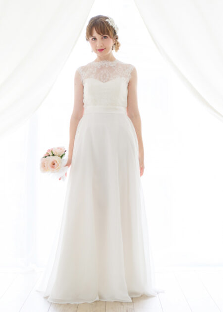 Wedding dress with belt for wedding with round neck lace bodice and chiffon skirt vintage styleÂ