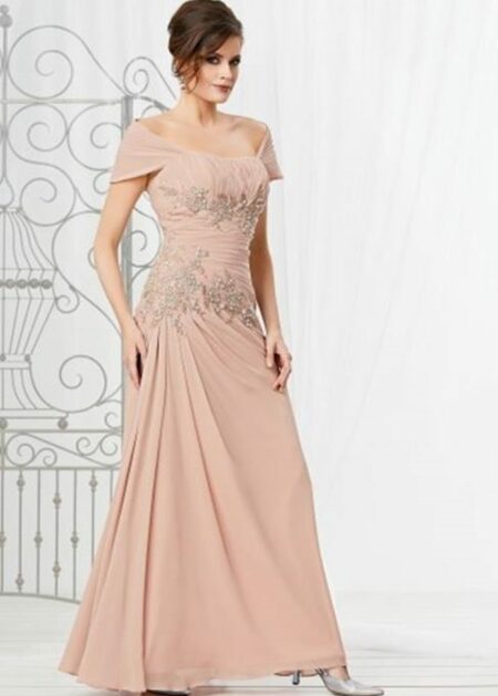 Abito per la mamma della sposa in vendita online fatto in chiffon scollo sorriso con applicazioni di pizzo e punti luci spalline rimovibile