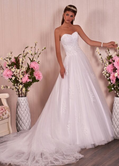 Abiti da sposa Foggia, Abito da sposa classico su misura A line con corpetto drappeggiato dallo scollo a cuore, semirigido e preformato