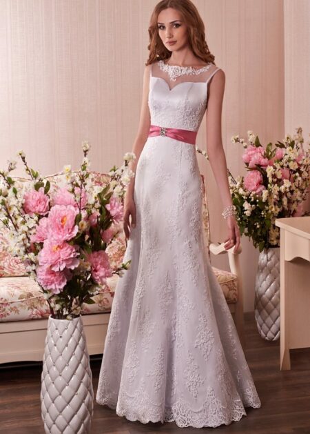 Abiti da sposa Modena, Abito da sposa elegante stile sirena fatto in tulle, raso e pizzo con corpetto di coppe imbottite