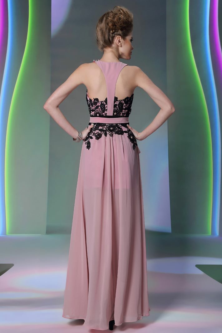 Abito da cerimonia non molto costoso con un disegno particolare perfetto per non passare mai inosservata - immagine 2