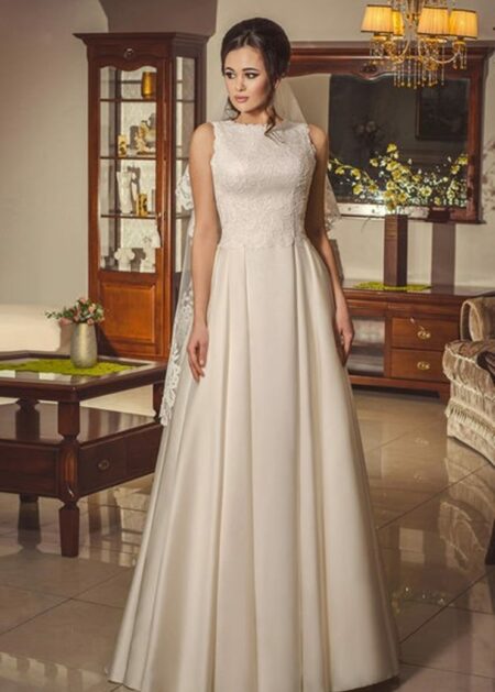 Elegante abito da sposa per ragazze basse fatto in pizzo il corpetto e in raso la gonna lunga, in vendita a prezzo economico online